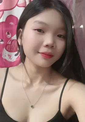 Mina from Vietnam — live cam girl ready for a live cam chat on JerkmateChat